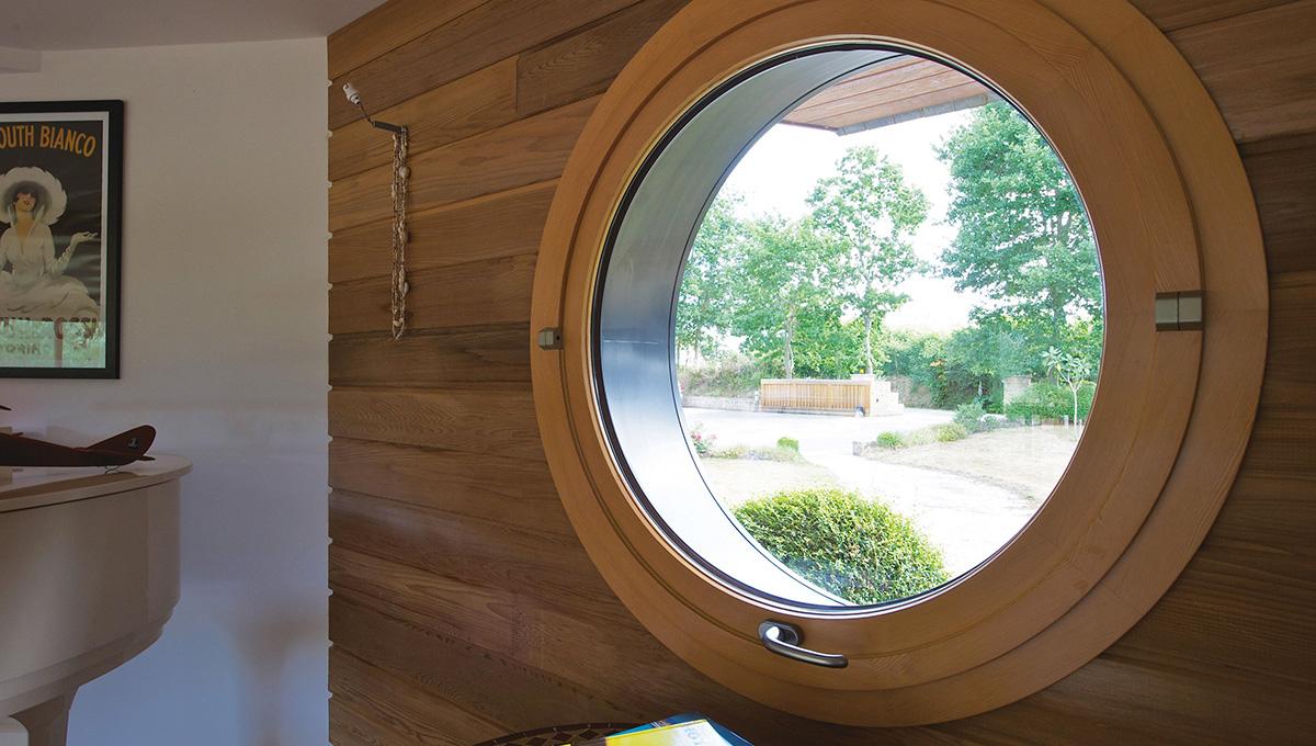 FENETRE BOIS, VOLET BOIS, FENETRE CINTREE, MENUISERIE BOIS, RENOVATION MENUISERIE, OEIL DE BOEUF