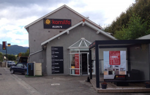 Postulez en tant que poseur menuisier et rejoignez l'équipe Komilfo au magasin Alumi'9 de Foix (Ariège) !