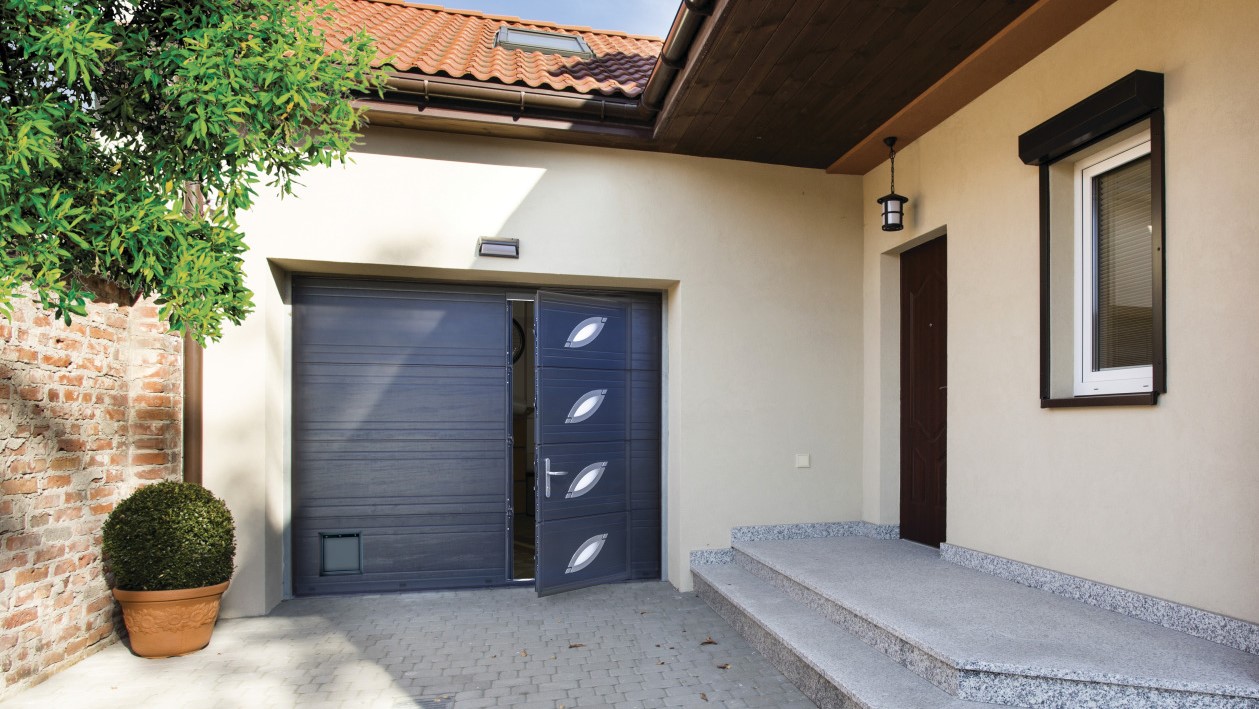 guide les avantages de la porte de garage avec portillon komilfo