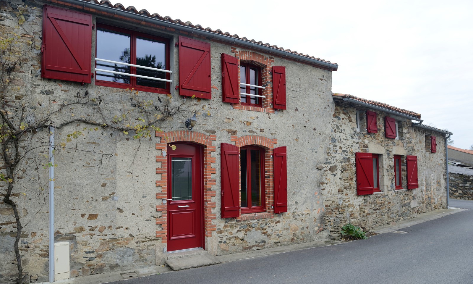 Harmoniser Les Entrees De Votre Maison Materiau Couleur Vitrage Finitions Komilfo