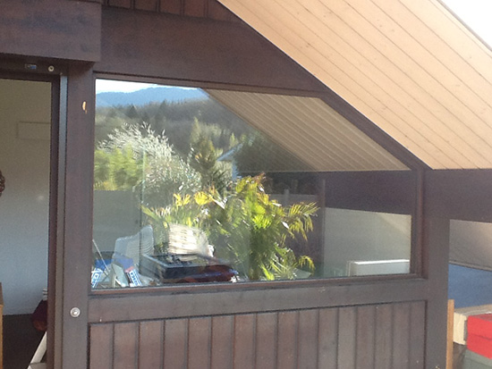 Fenêtre forme spéciale trapèze en bois