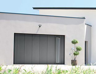 Porte de garage enroulable sur mesure par Lorenove