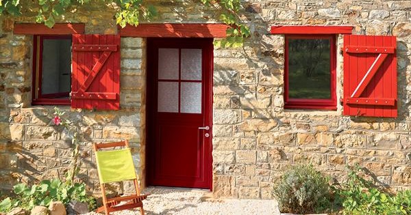 Porte d'entrée traditionnelle mixte bois aluminium - Komilfo