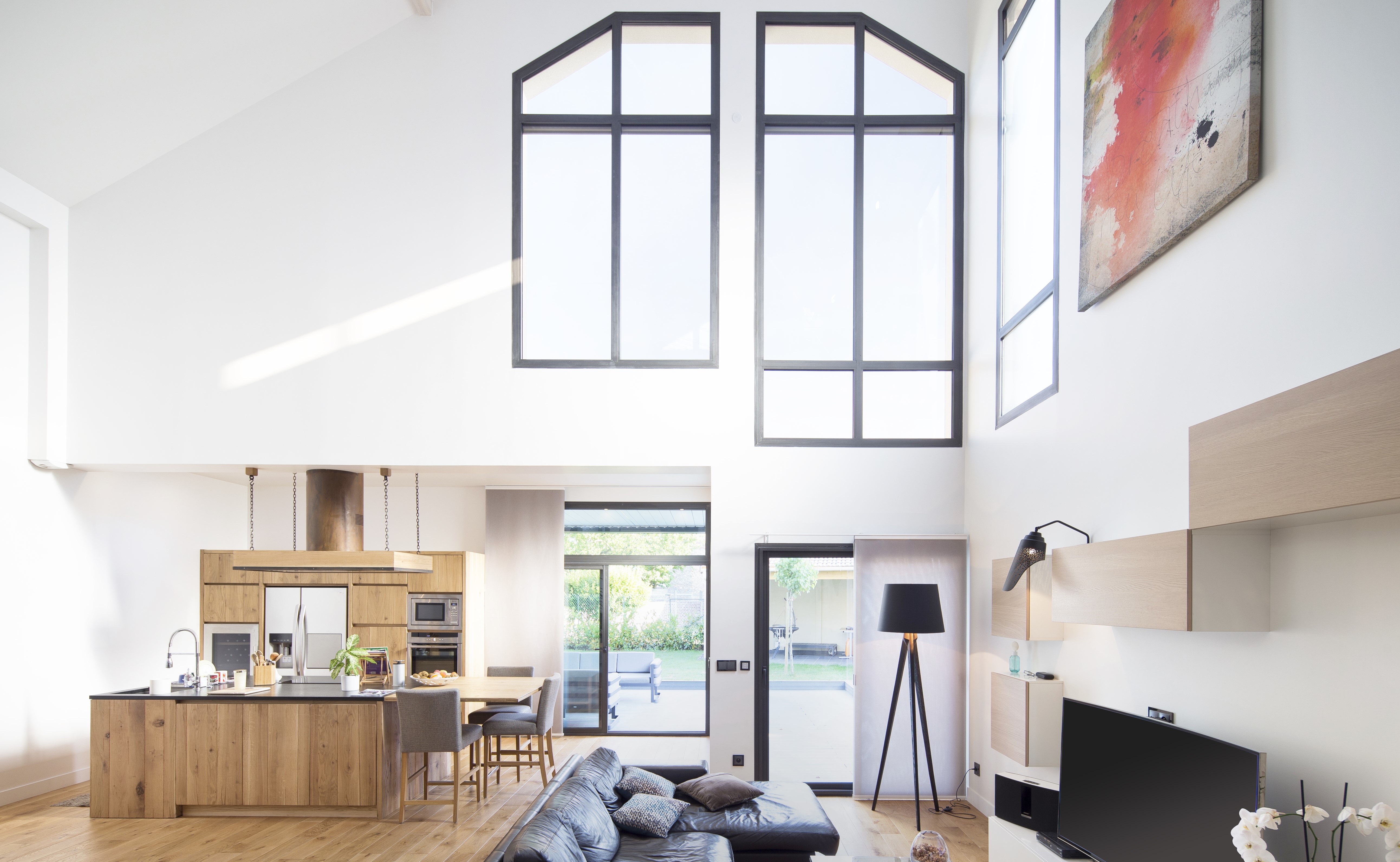 Grande fenêtre aluminium pour illuminer votre intérieur - Komilfo