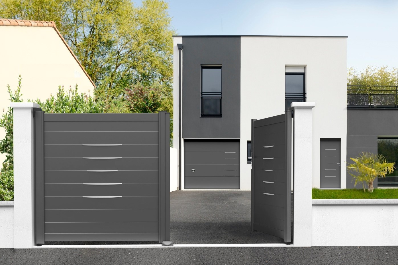 Portes de garage et d'entrée coordonnées sur-mesure Komilfo