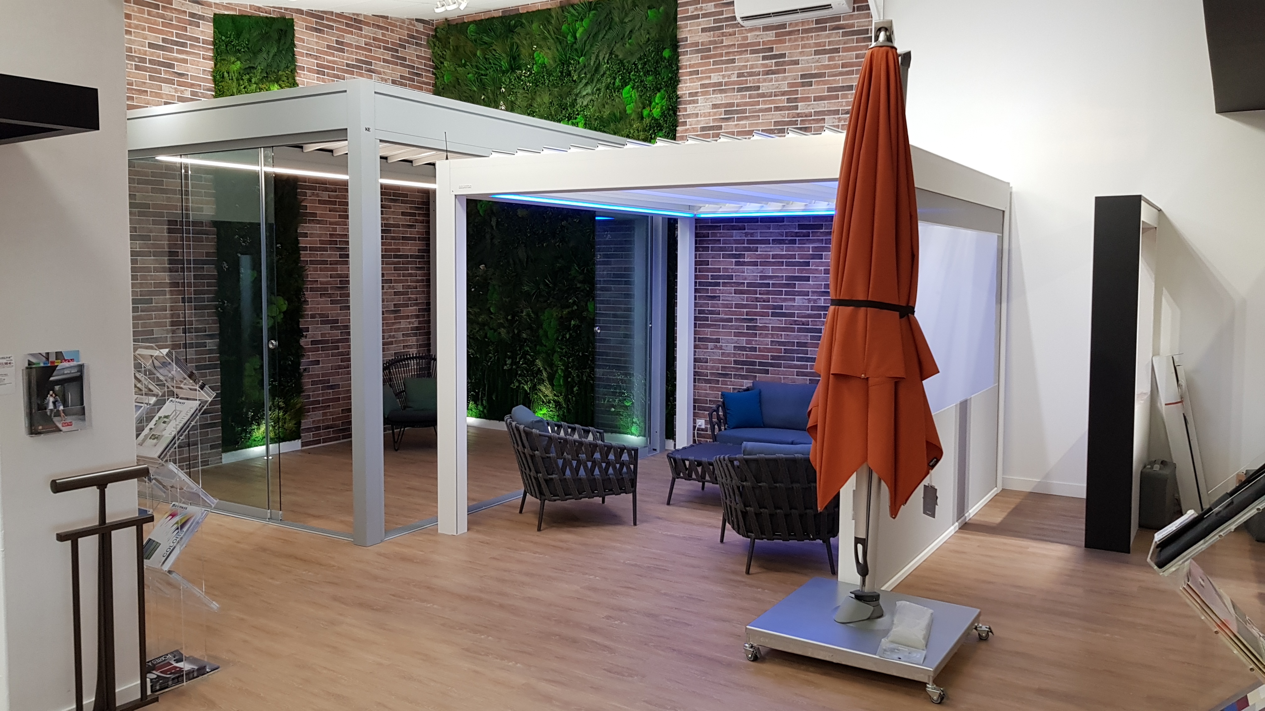 pergolas dans showroom