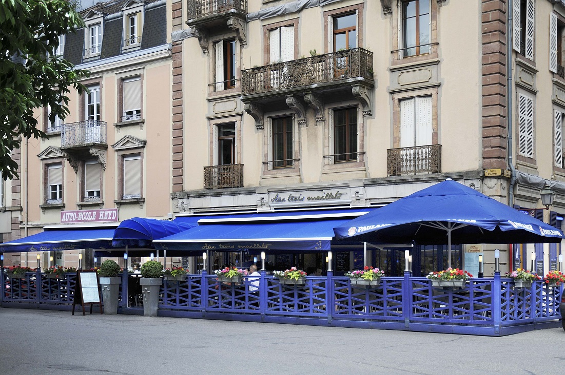 Stores extérieurs électriques à Belfort - Komilfo Courvoisier