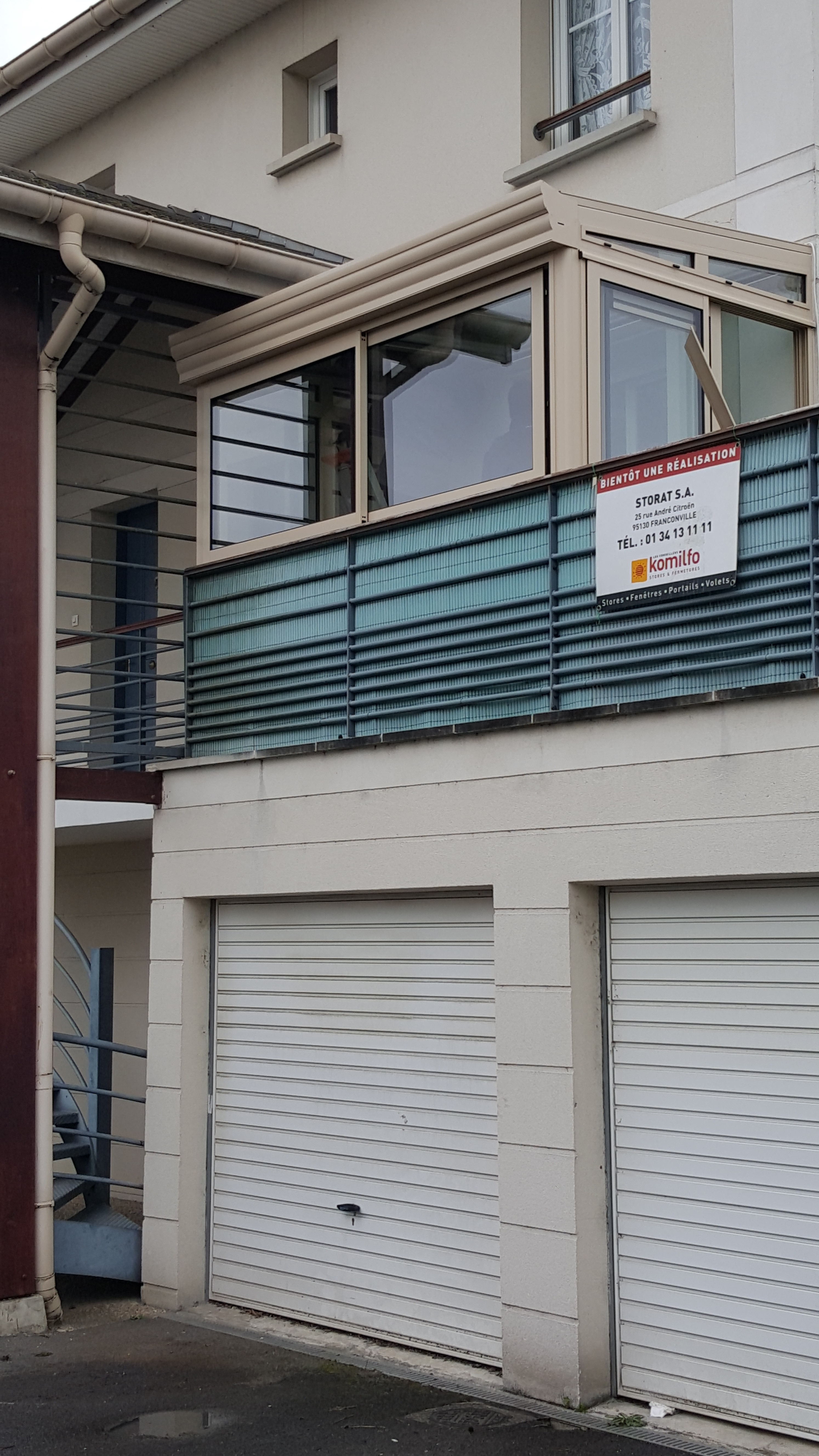 porte de garage blanche