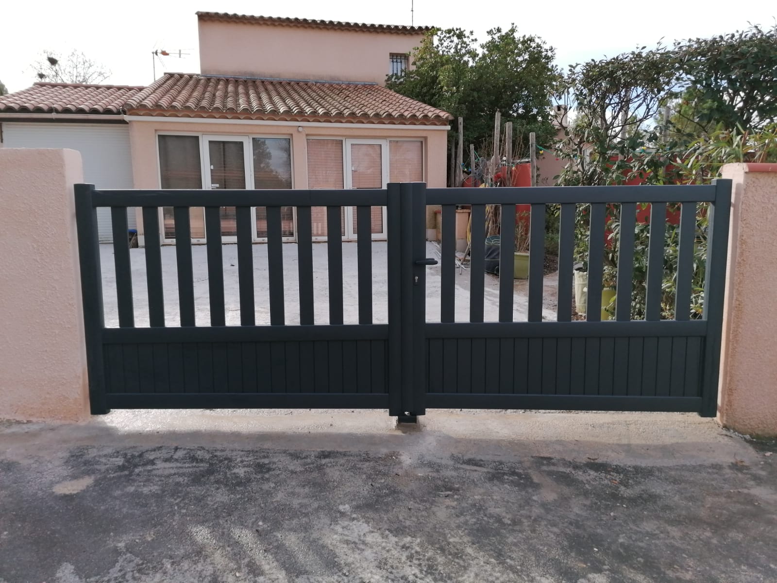 portail aluminium montpellier gris anthracite