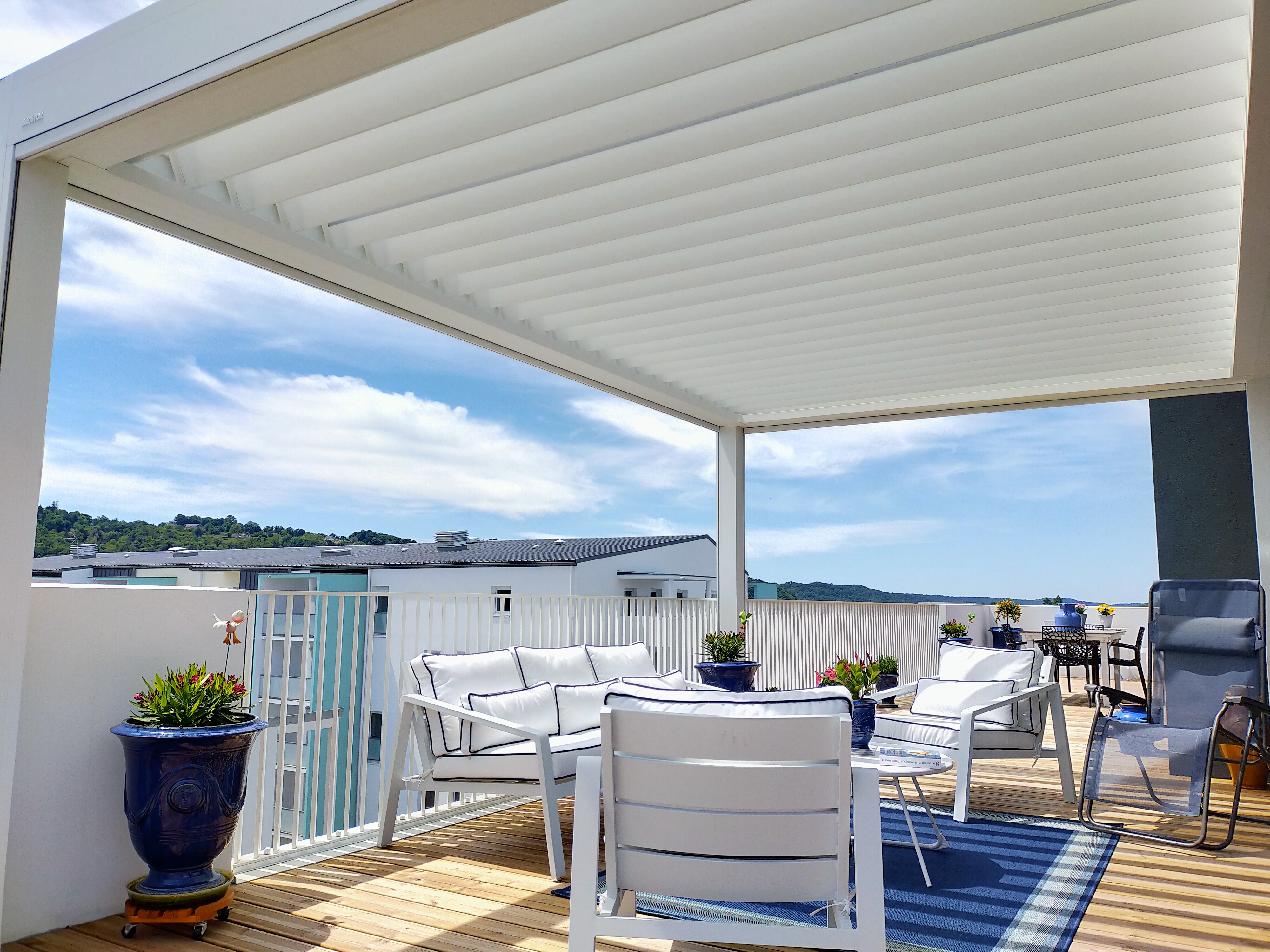 pergola sur terrasse d'appartement