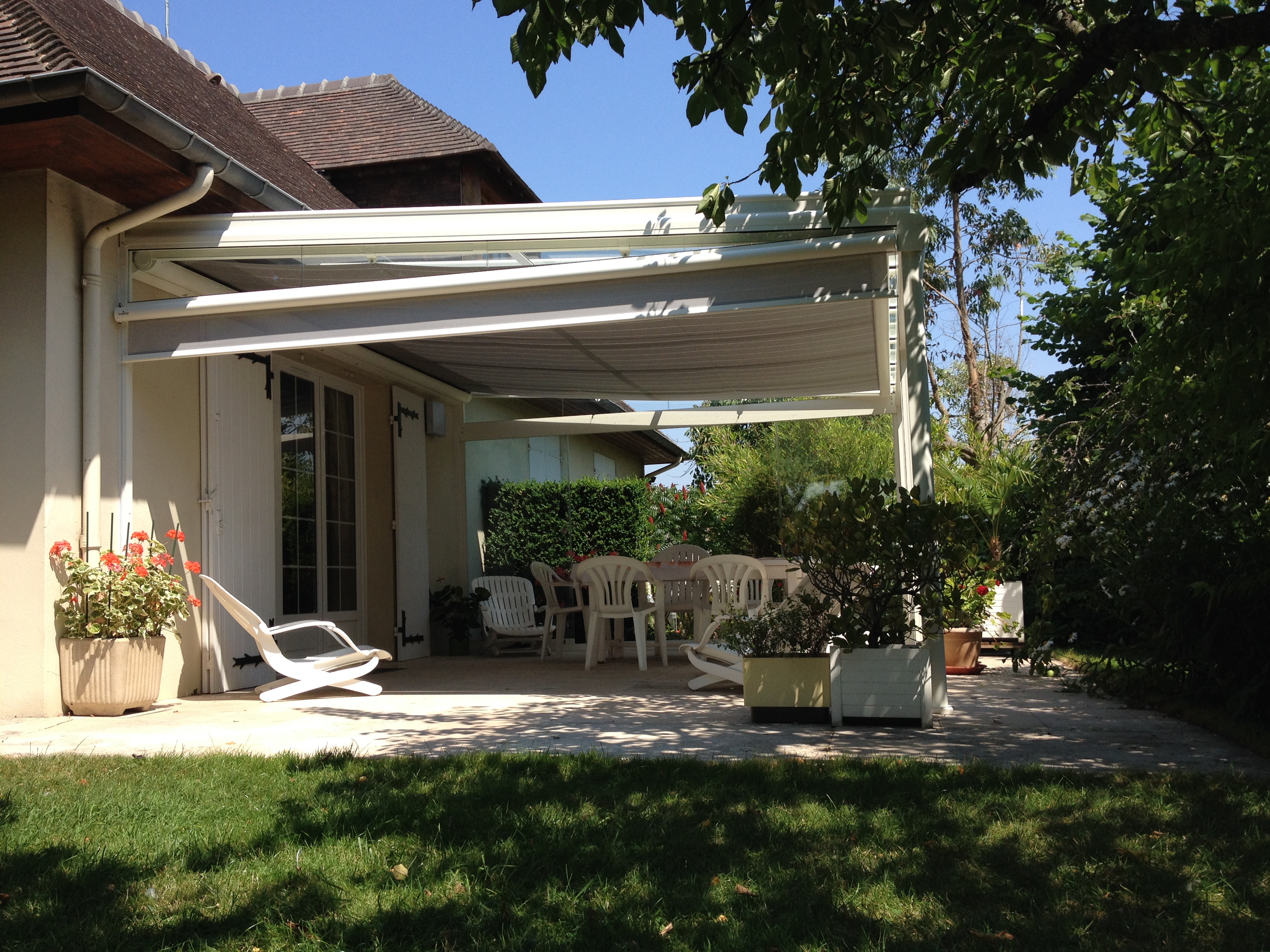 pergola installée à Caen par Baie Ouest Caen, adhérent komilfo dans le calvados (14)