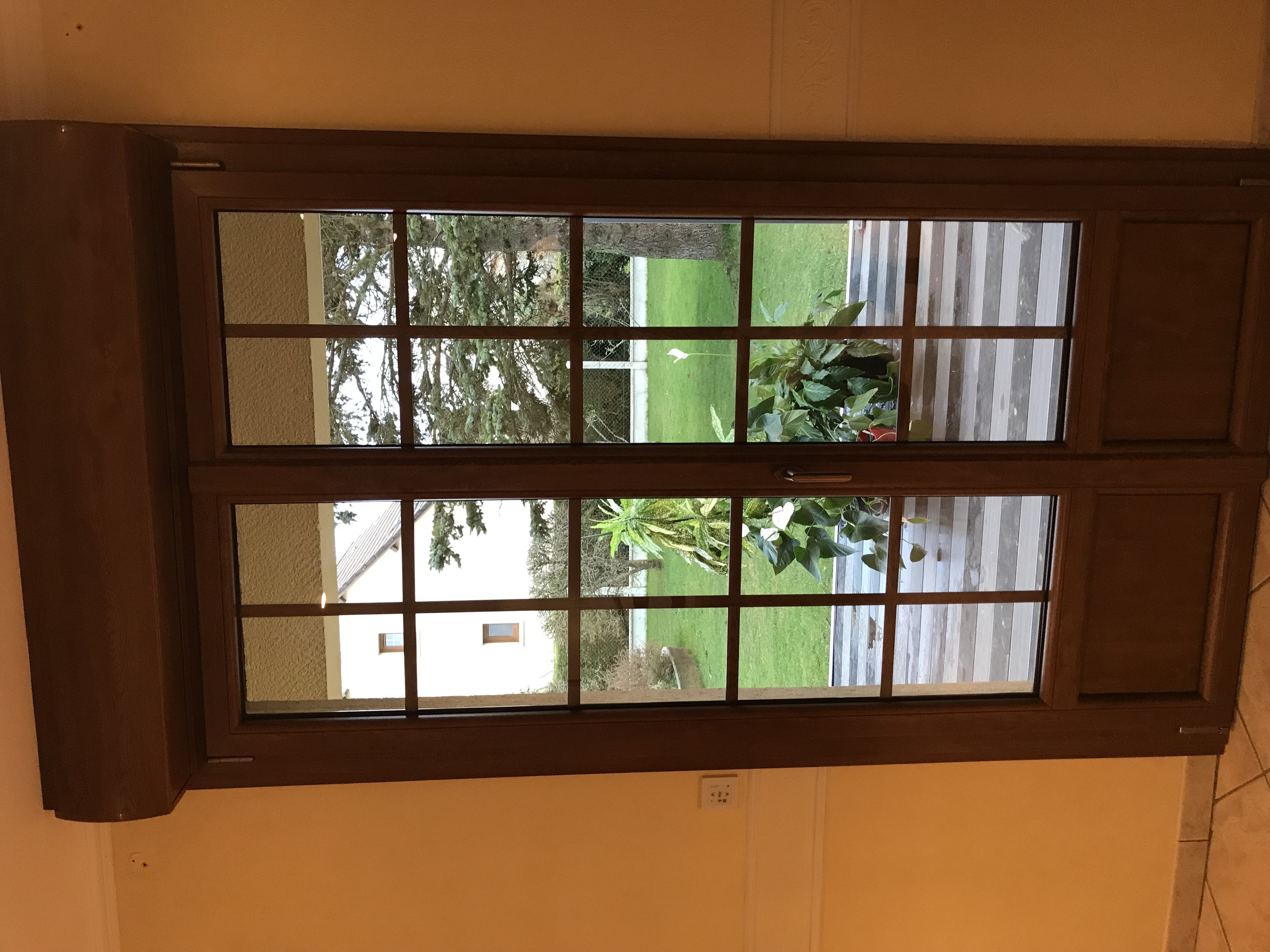 porte fenêtre en bois