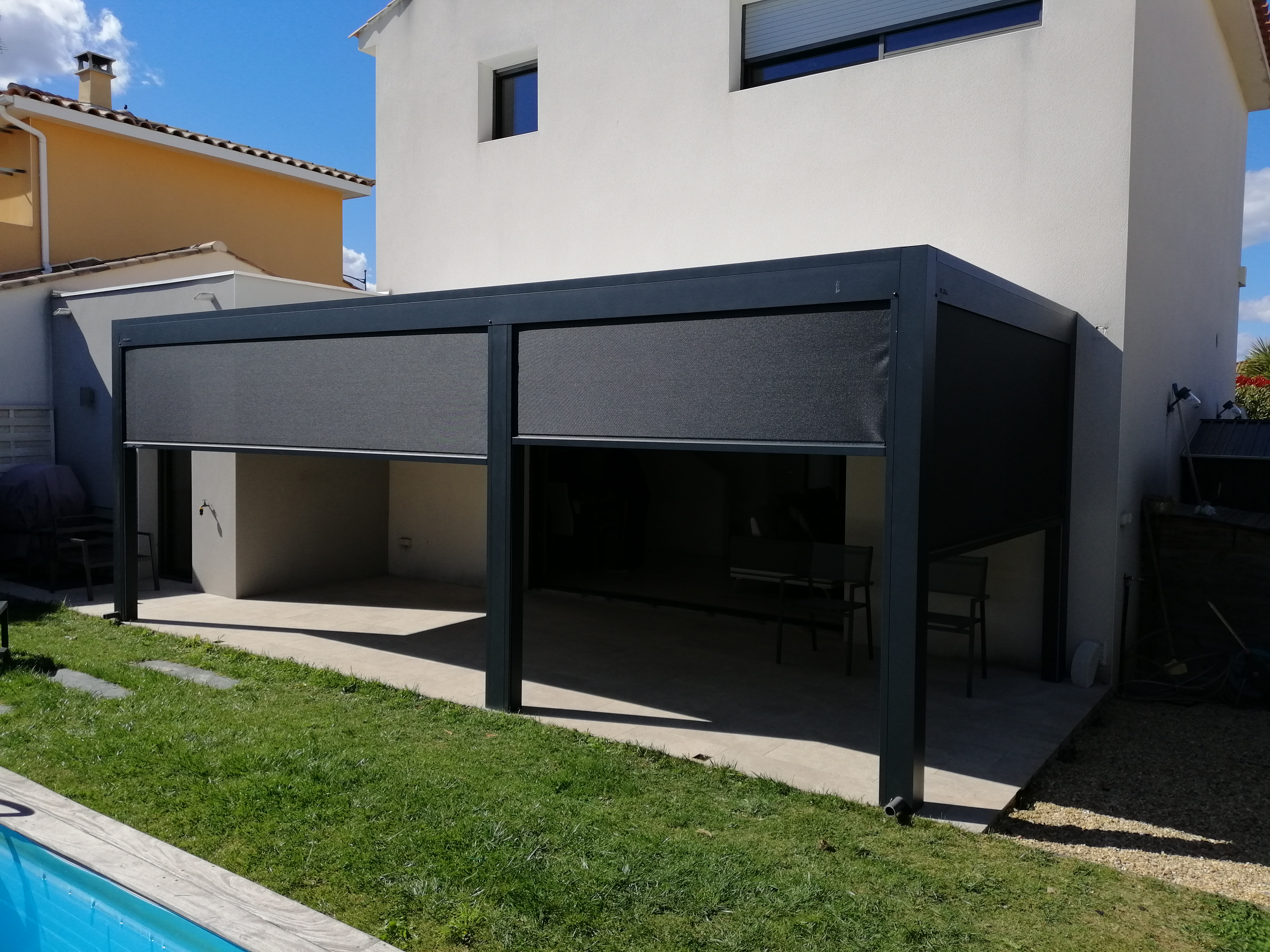 Pergola bioclimatique aluminium lames orientables moteur somfy montpellier alu md komilfo