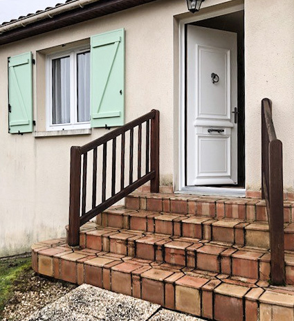 Porte d'entrée aluminium blanche - Huguet Thibault - Komilfo Poitiers