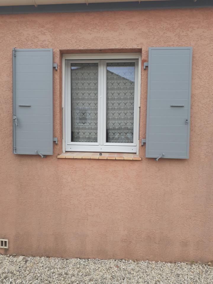 volets battants en aluminium