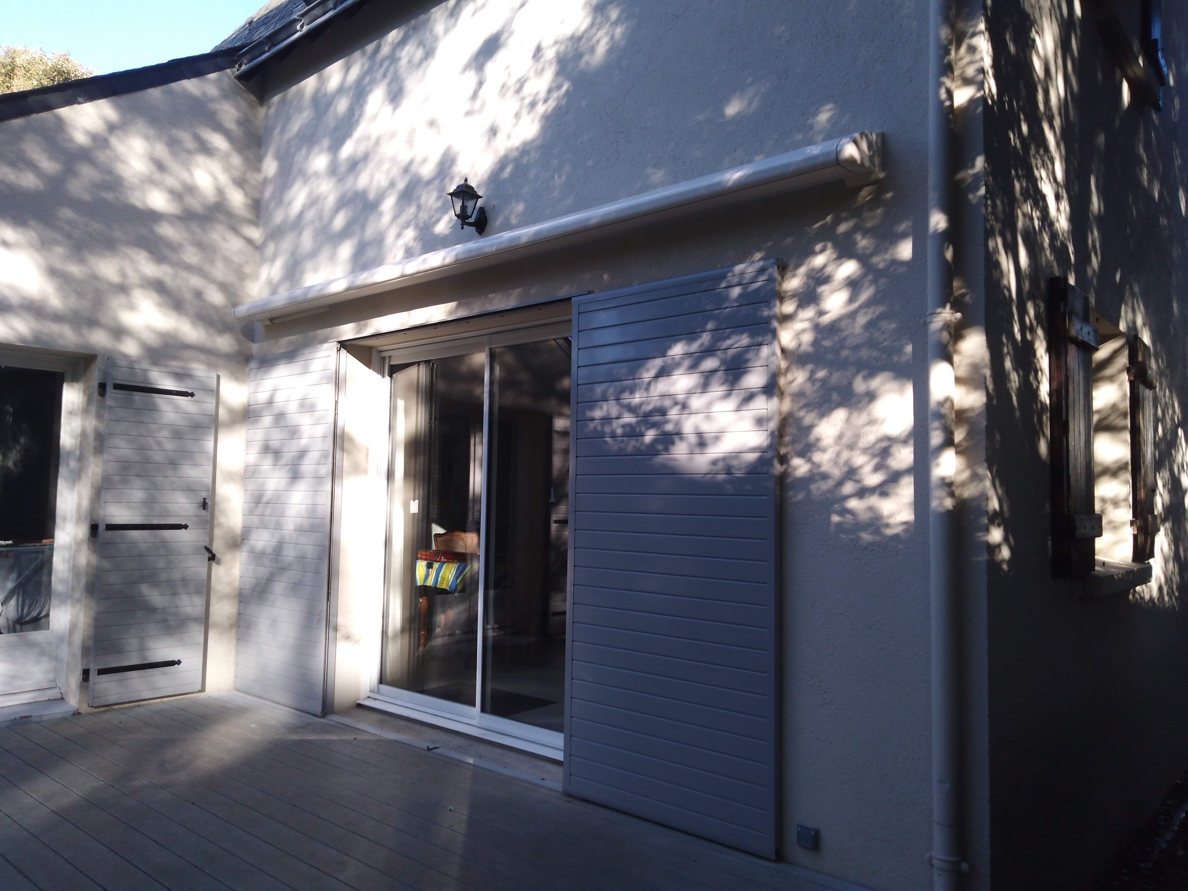 store banne