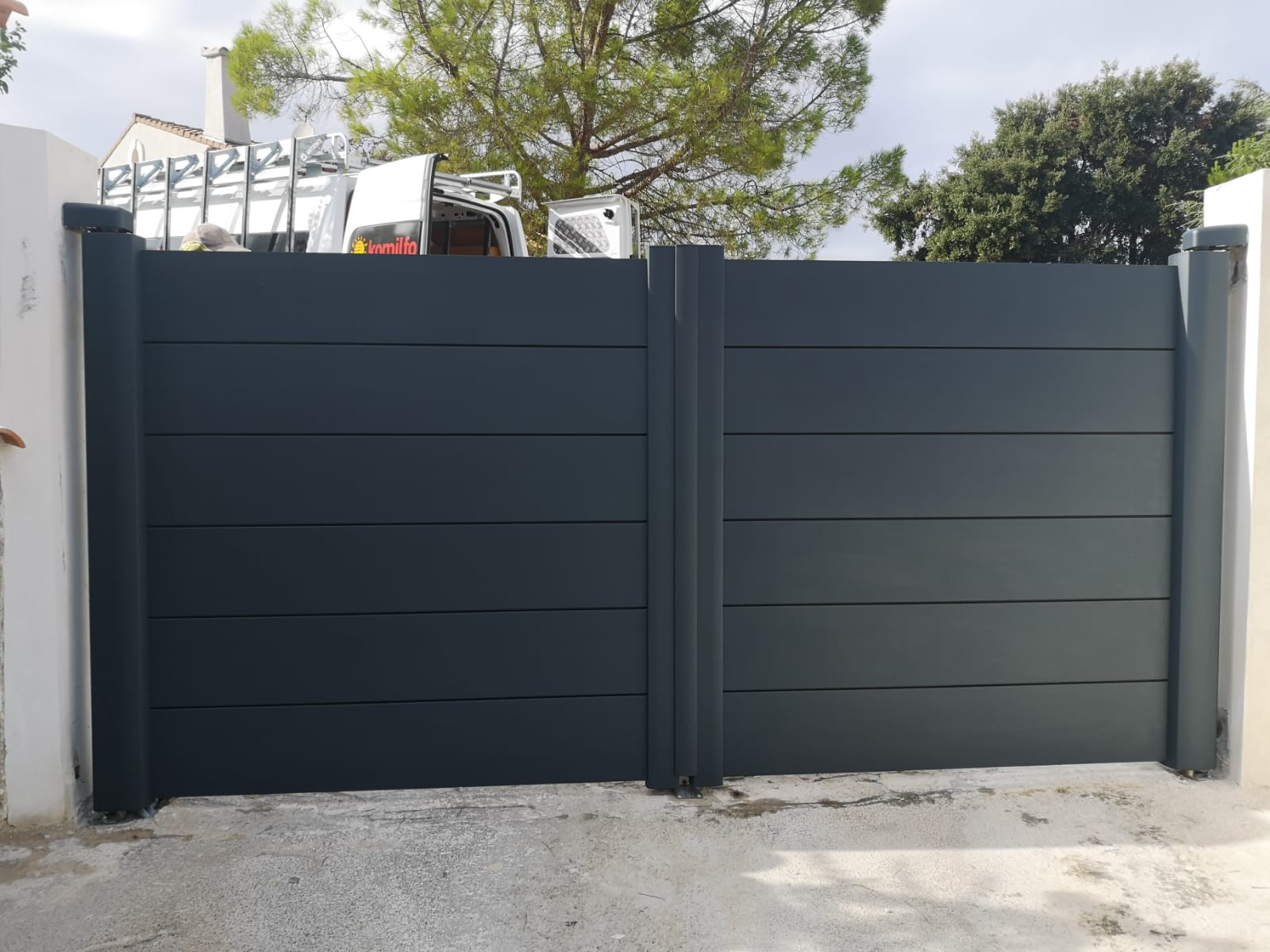 portail battant anthracite