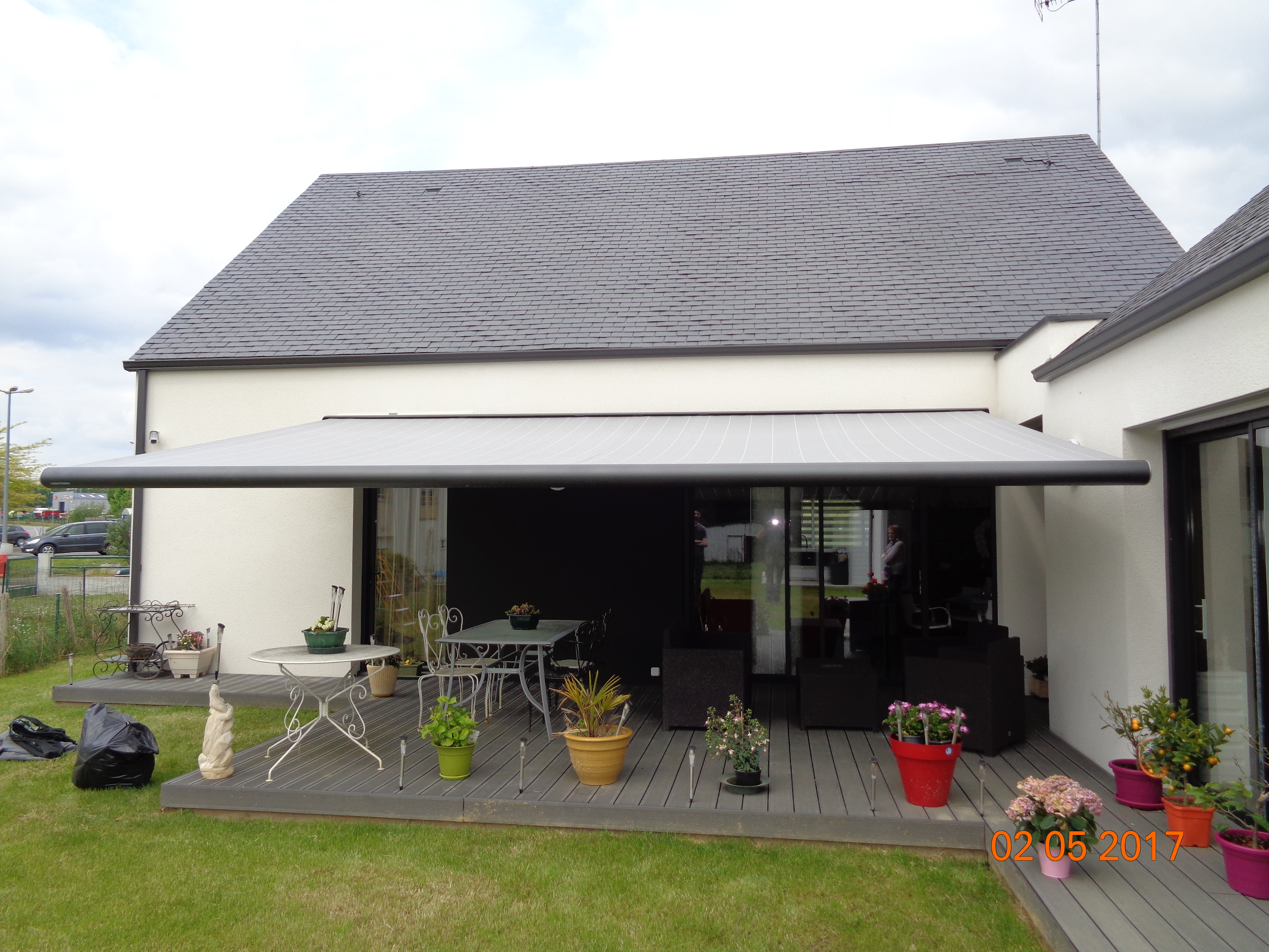 store banne