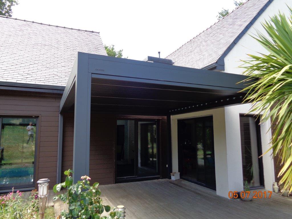 Installation pergola sur-mesure à Fréjus dans le Var par Dymex