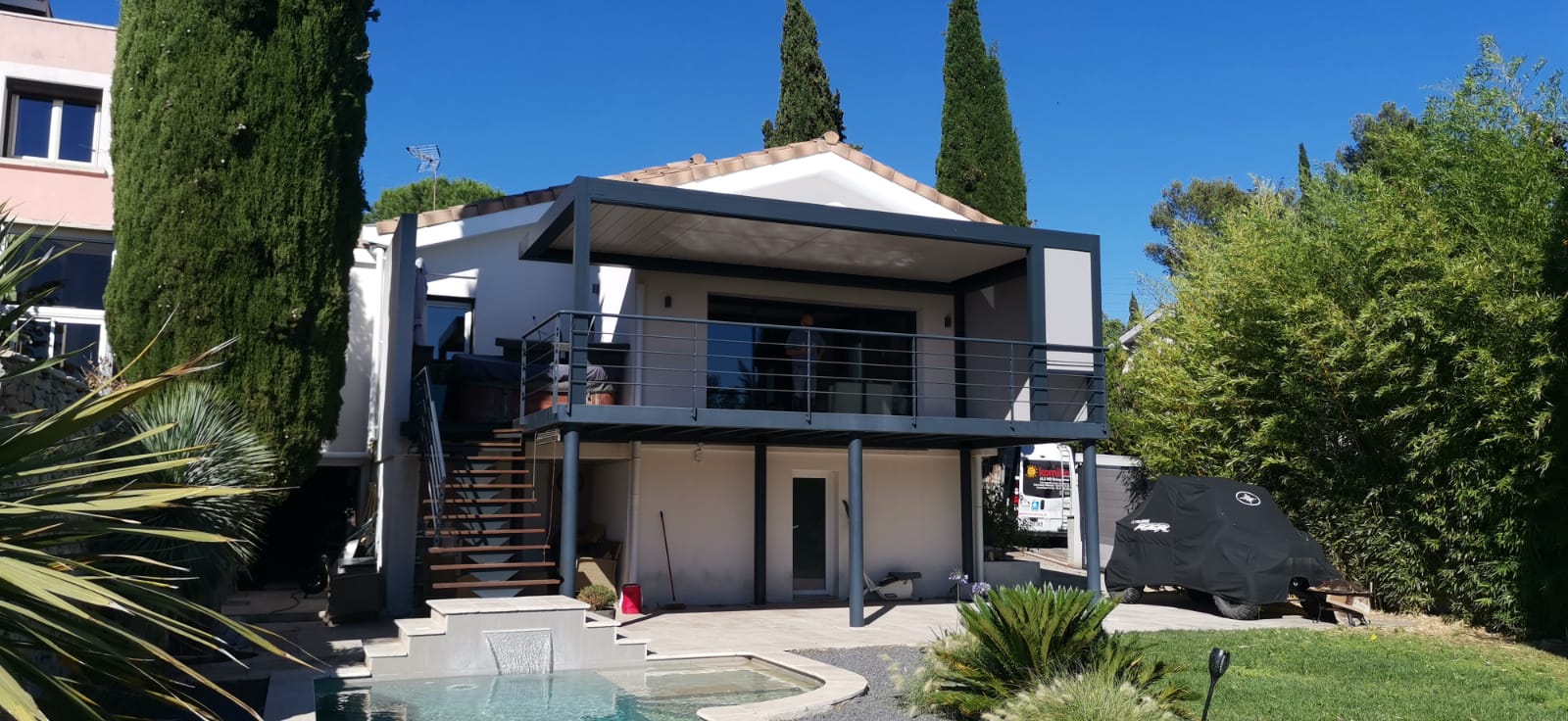 pergola adossée sur terrasse en hauteur