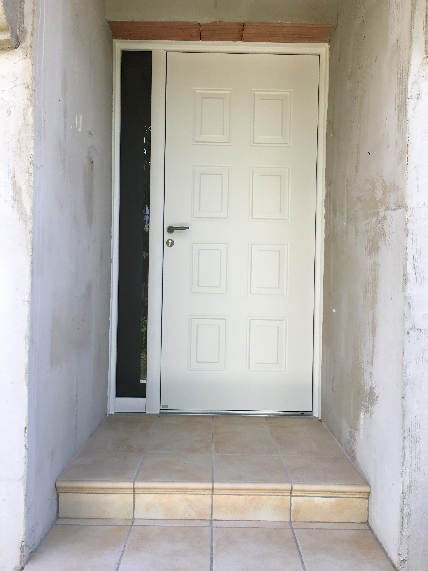 porte d'entrée blanche