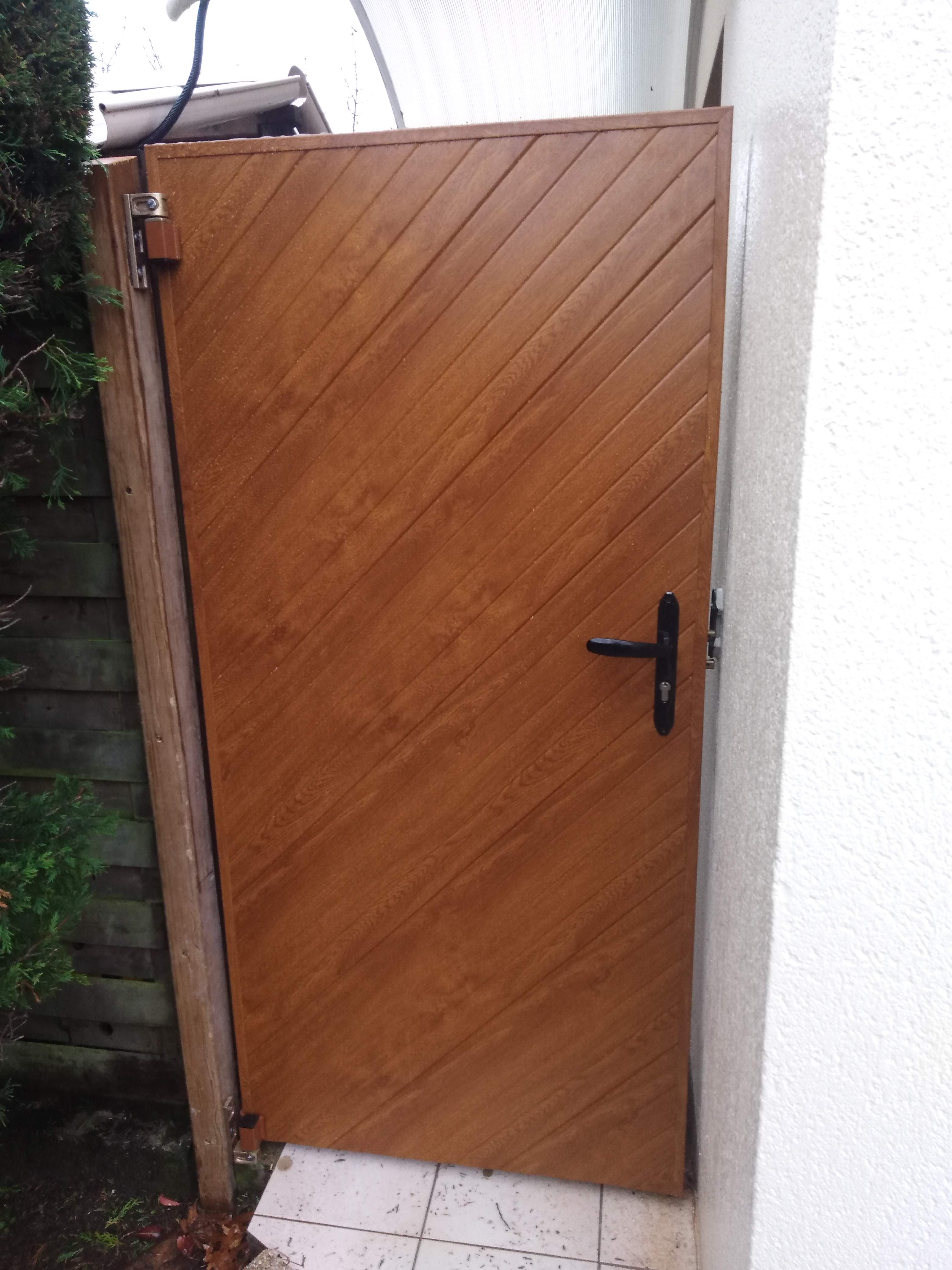 portillon PVC effet bois