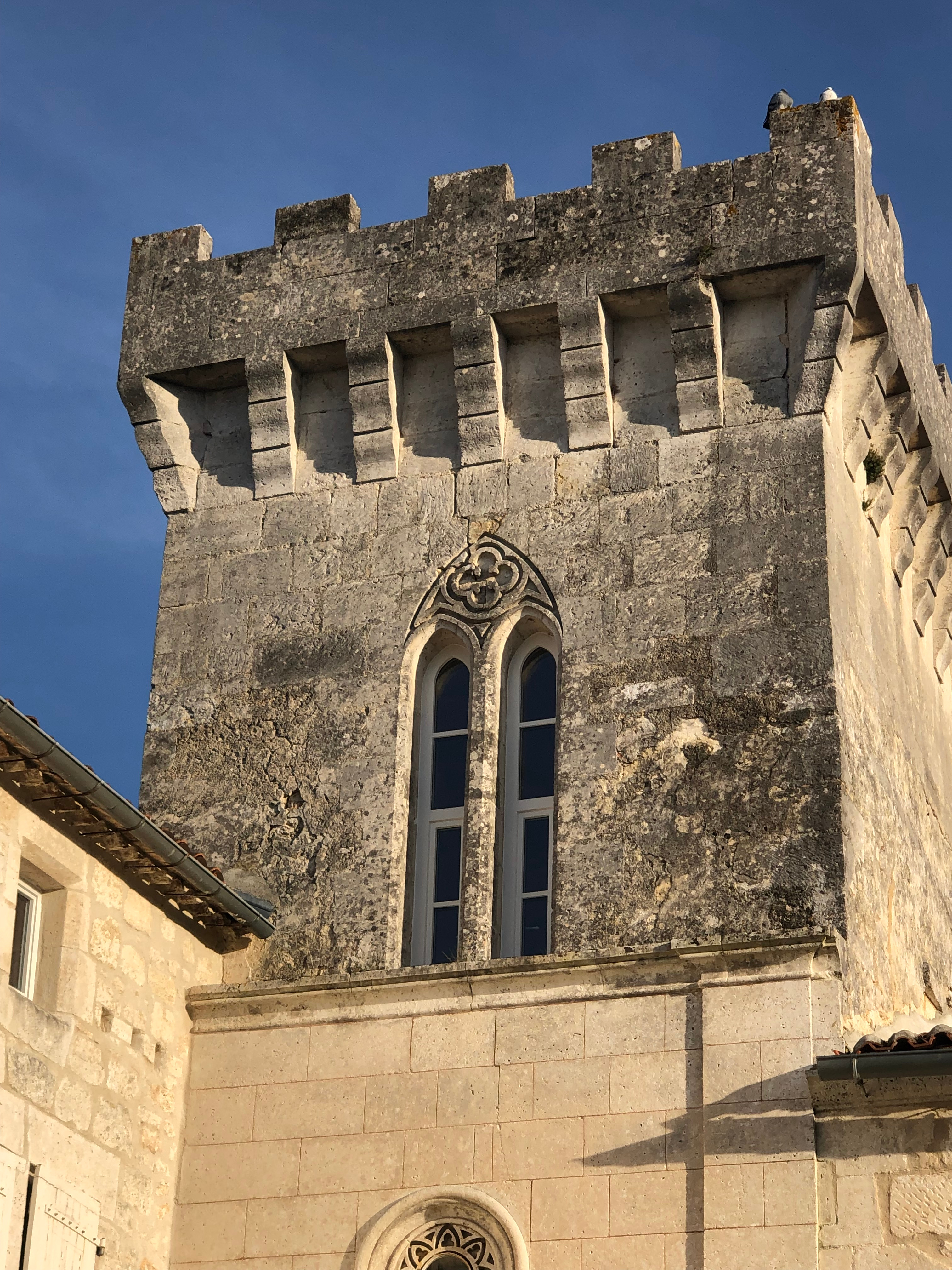 fenêtre pour une tour médiévale