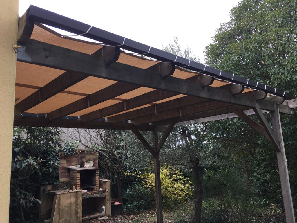 toile orange pour pergola en bois