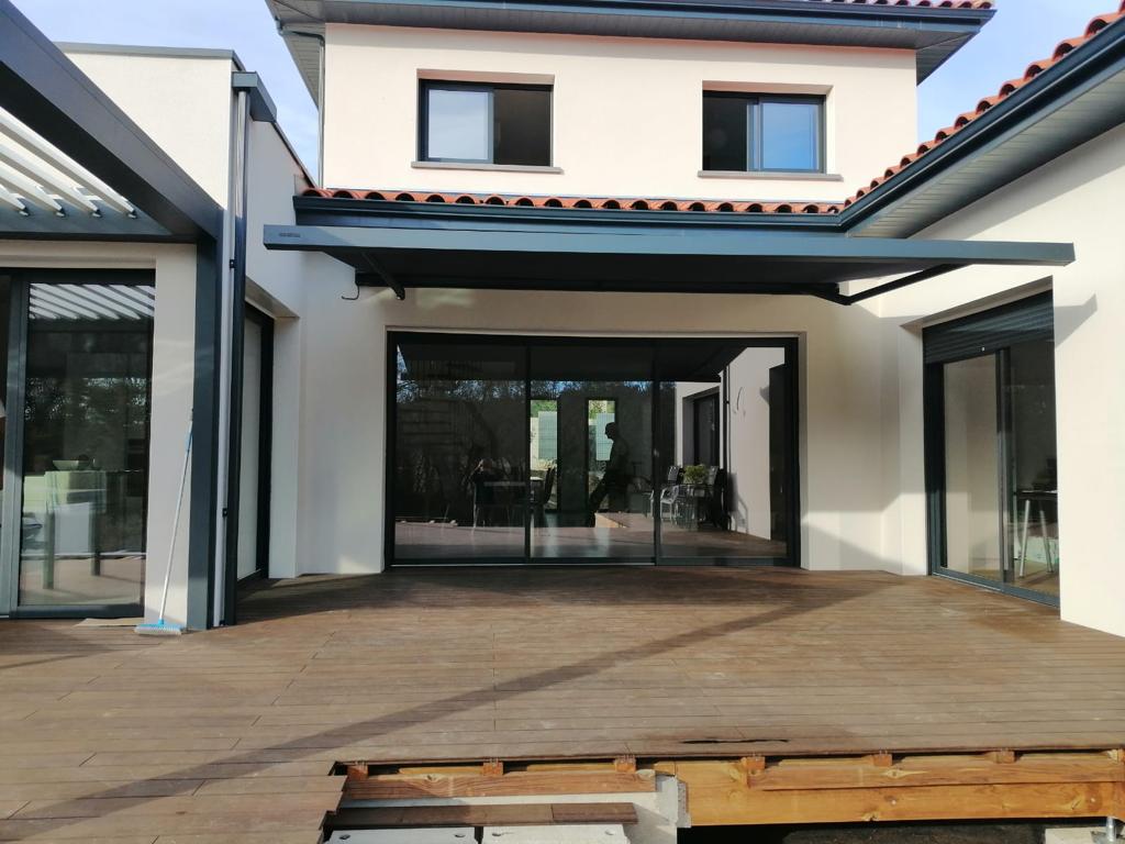 store banne brustor