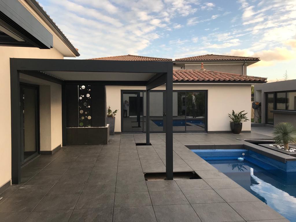 pergola bioclimatique anthracite